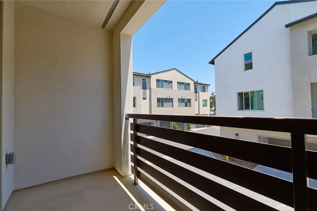 1302 W North Pinecrest Paseo, Ontario, California 91762 — photo 5