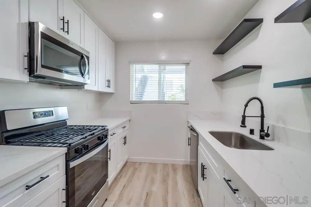 1478 Hornblend Street, San Diego, California 92109 — photo 4
