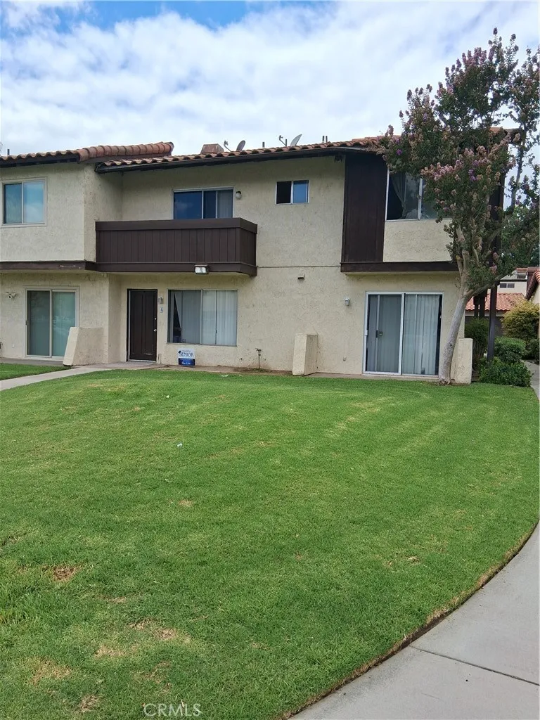 1077 S Santo Antonio Dr