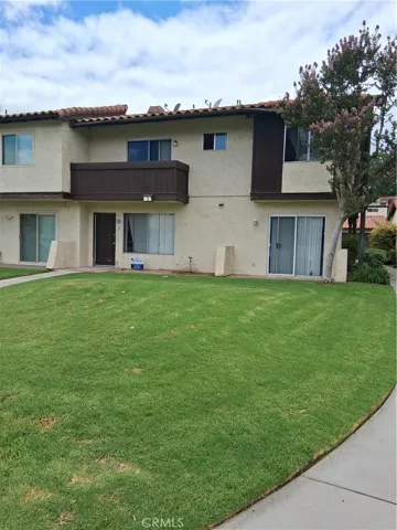 1077 S Santo Antonio Drive 4, Colton, California 92324 — photo 4