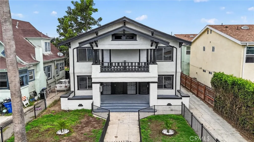 611 W 46th, Los Angeles, California 90037 — photo 4