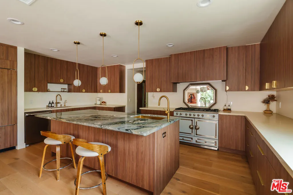 12220 Benmore Terrace, Los Angeles, California 90049 — photo 5