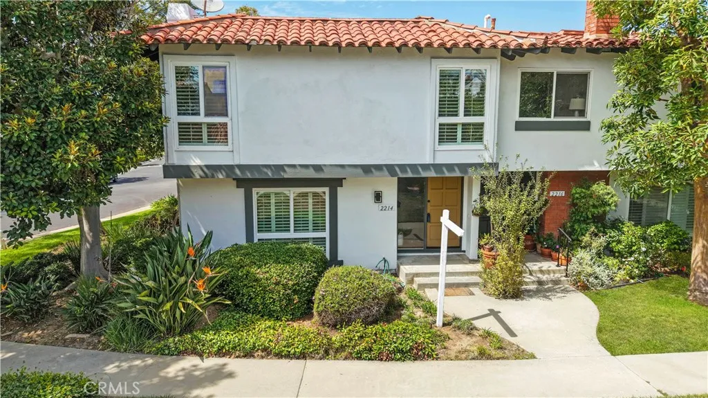 2214 Vista Hogar
