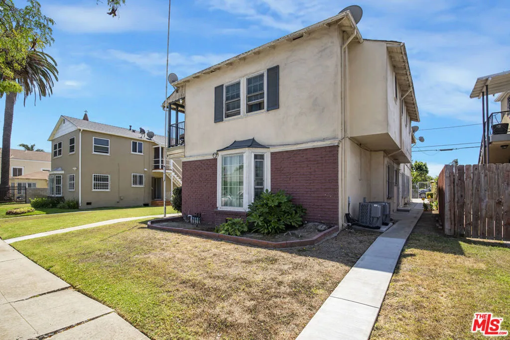 2414 W 85th Street, Inglewood, California 90305 — photo 5