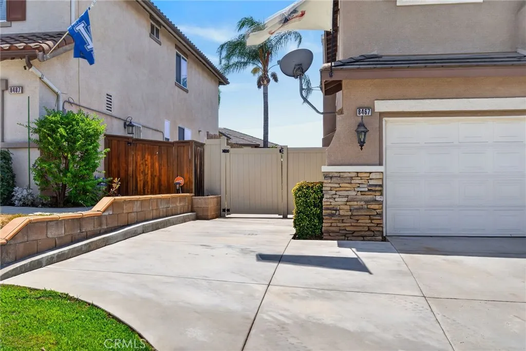 8467 Farmhouse, Riverside, California 92508 — photo 4