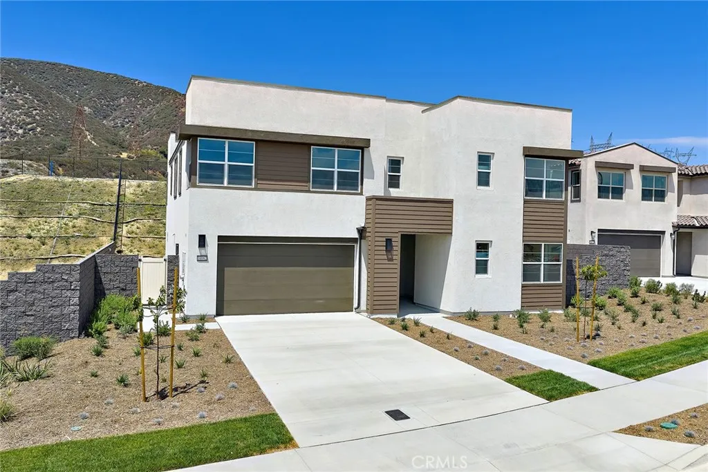 16062 Butterfly Drive, Fontana, California 92336 — photo 4
