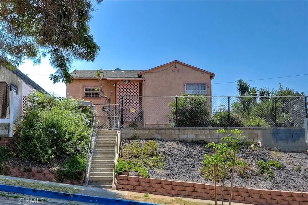 3905 Marine View