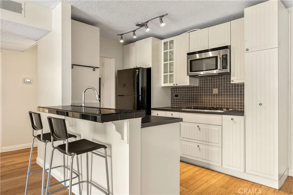421 S La Fayette Park