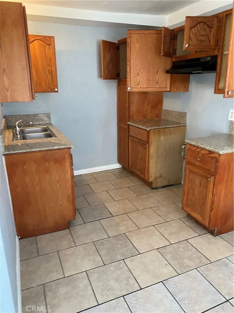 170 E Olive 1, San Bernardino, California 92408 — photo 4