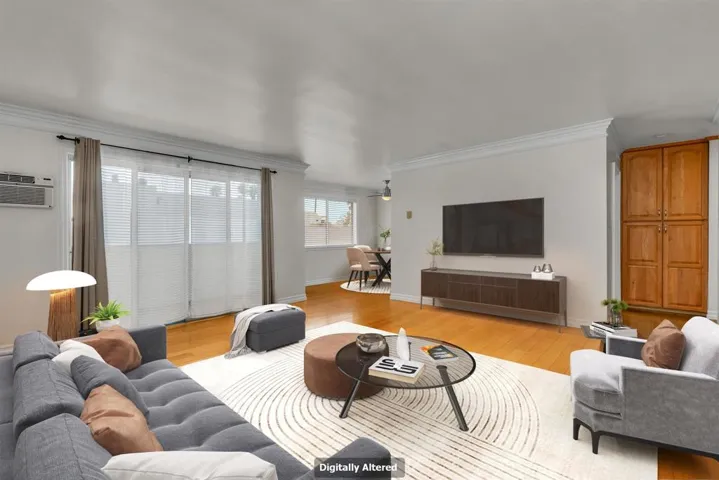 2 - Living to dining area-