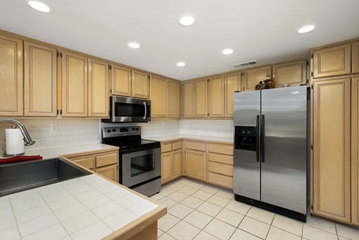 27-web-or-mls-BMLaurel_OPMG_0925_018