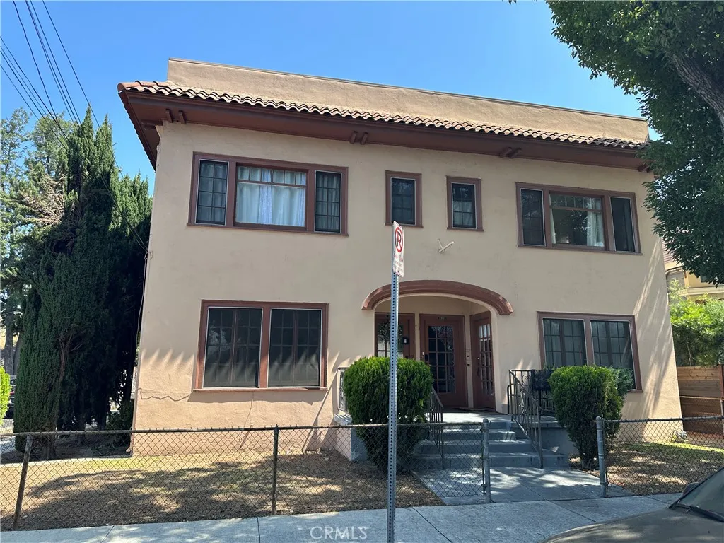 2134 Magnolia
