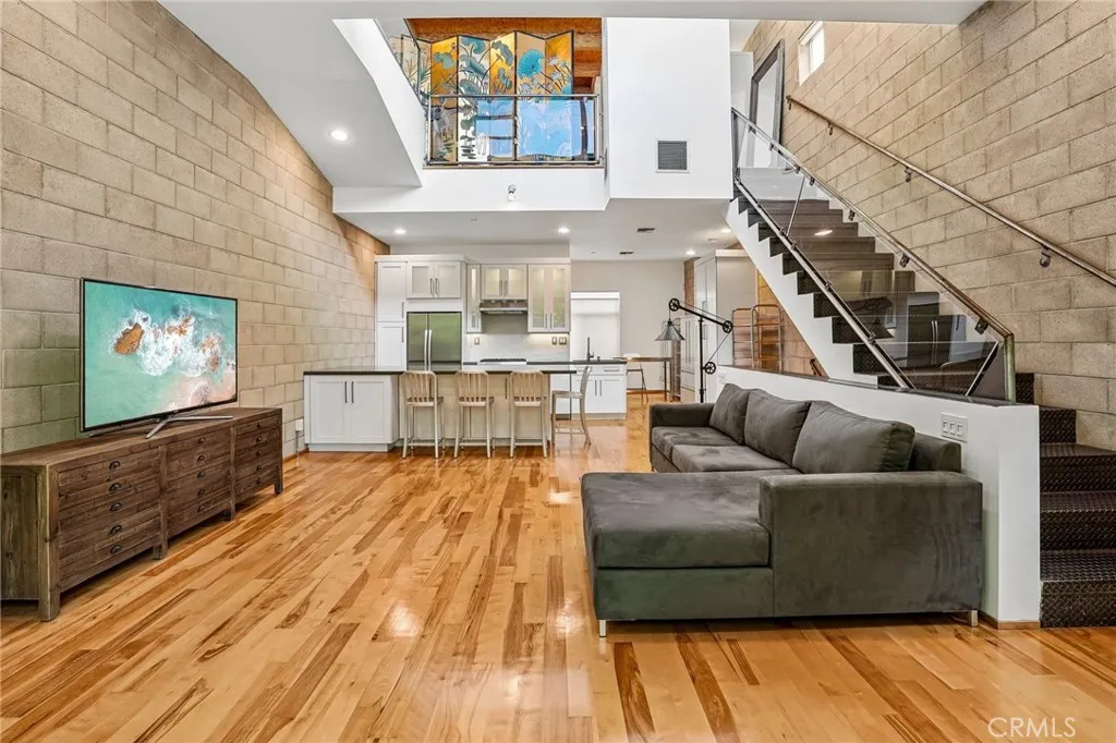 717 N Highland Ave