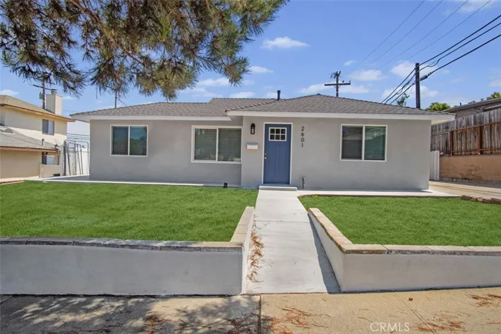 Virtual lawn, virtual stage. Owner doesn't decide the lawn
