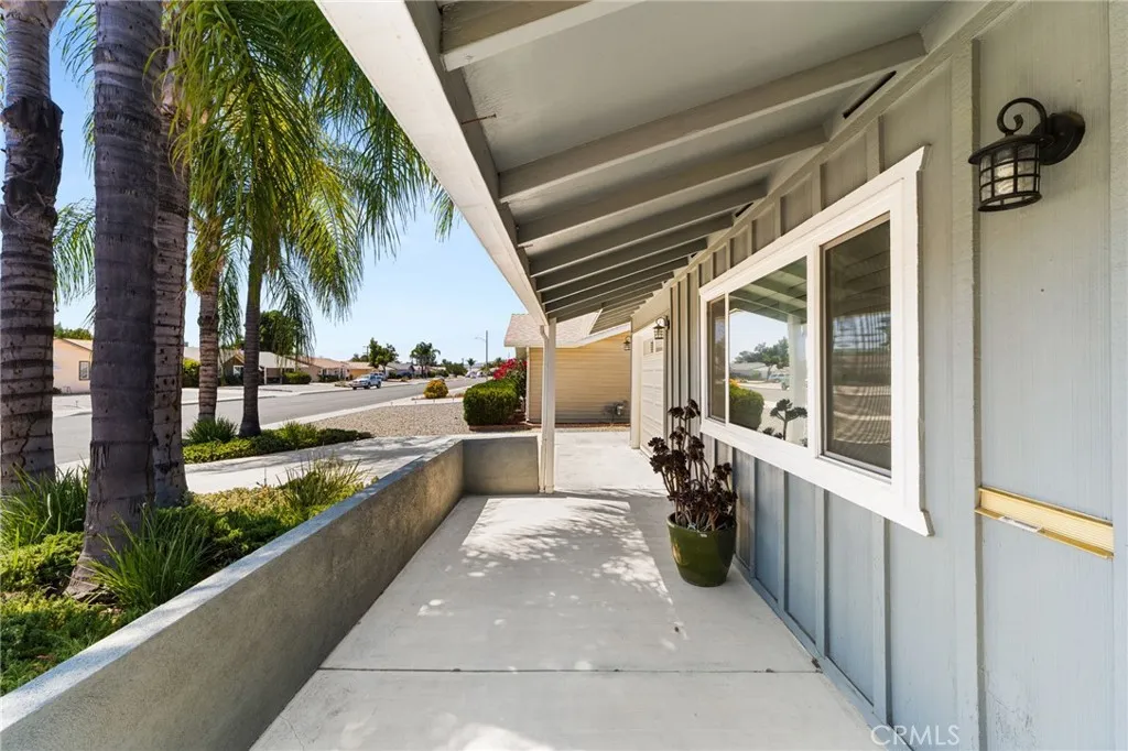 28851 Thornhill, Sun City, California 92586 — photo 4