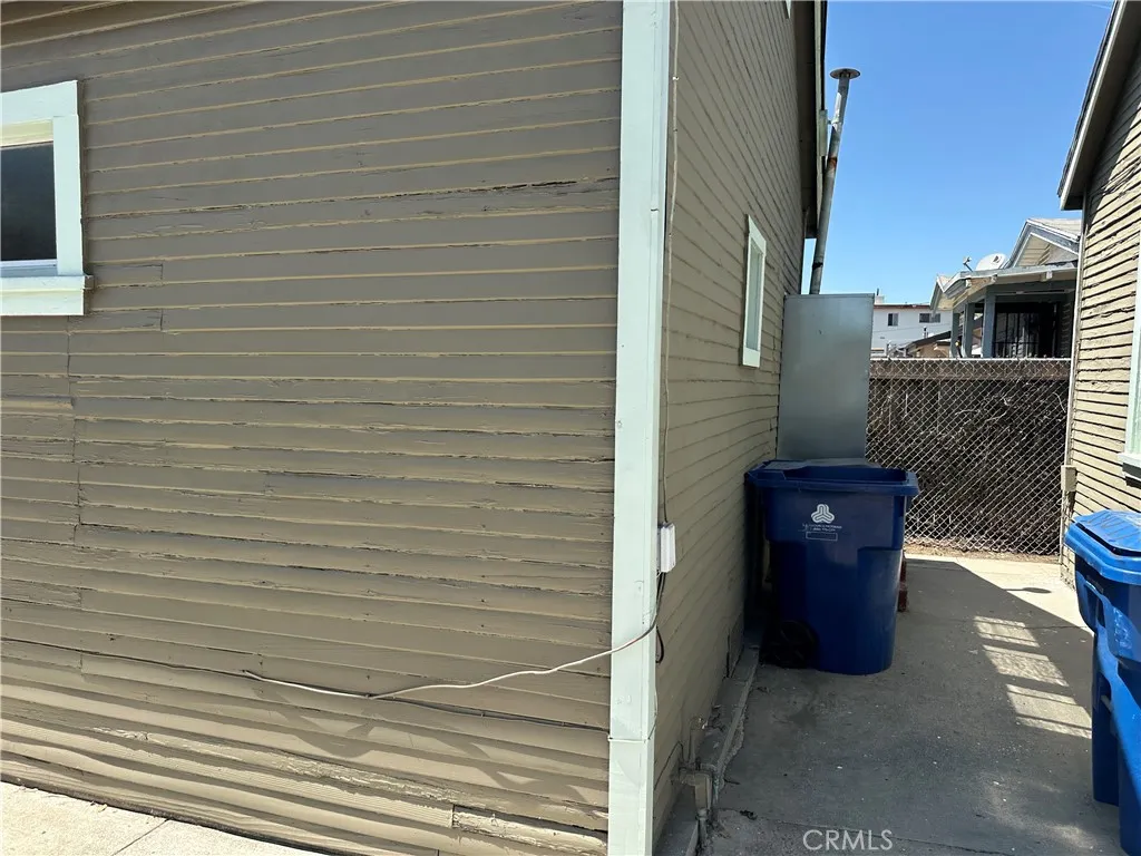1497 W 27th, Los Angeles, California 90007 — photo 5