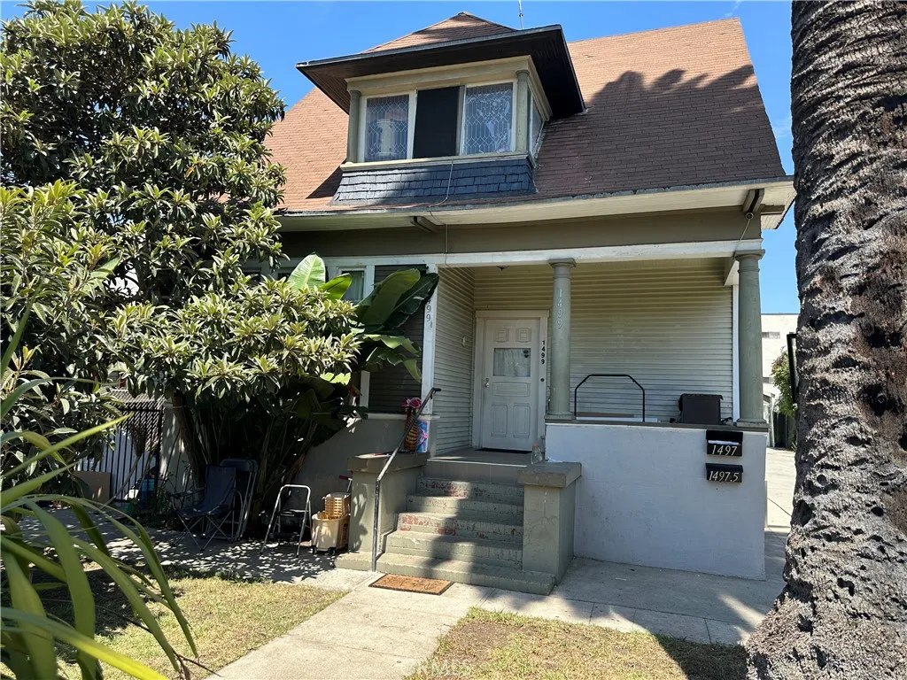 1497 W 27th