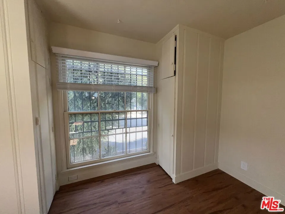 1306 1/2 S Mansfield Avenue, Los Angeles, California 90019 — photo 4