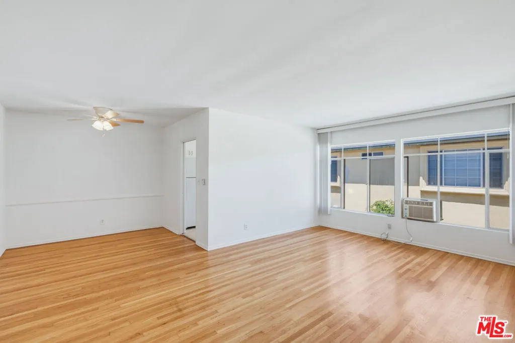 1058 Wooster, Los Angeles, California 90035 — photo 4