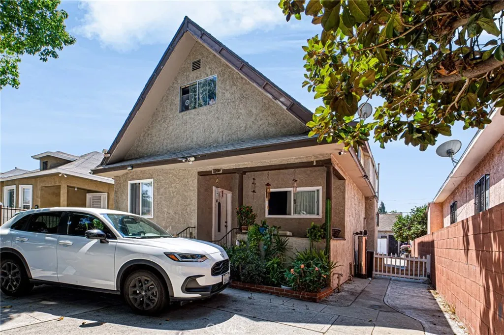 1208 E 34 Th Street Los Angeles Ca, Los Angeles, California 90011 — photo 4