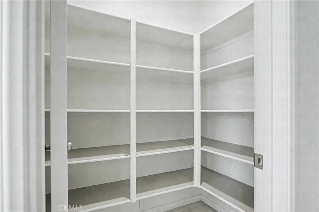 Unlimited storage space pantry