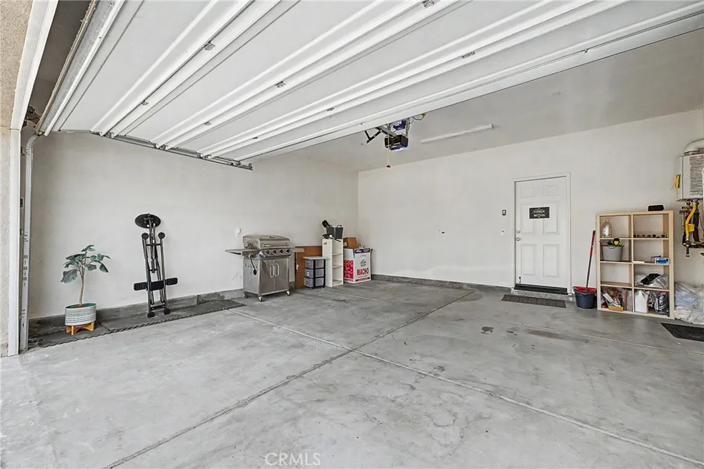 spacious 2 car garage