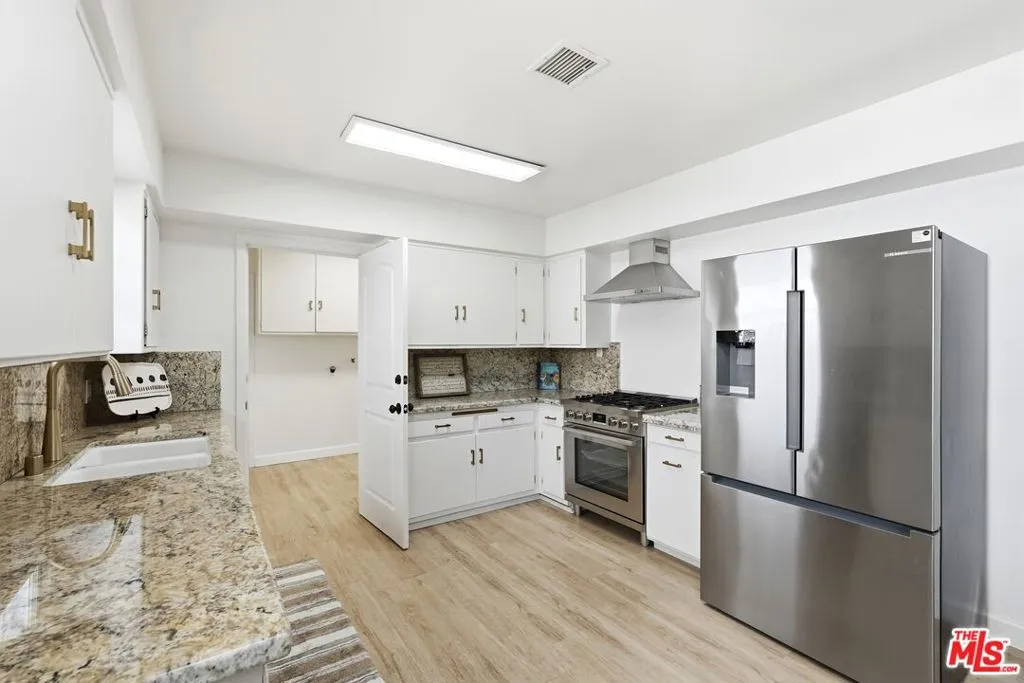 4203 W 141st Street, Hawthorne, California 90250 — photo 5