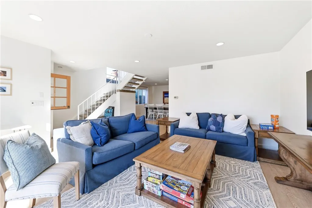 602 602.5 Marguerite 1-2, Corona Del Mar, California 92625 — photo 4