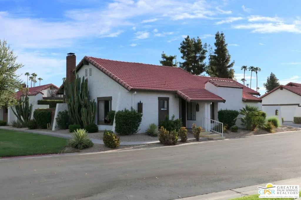 2360 W Miramonte Cir