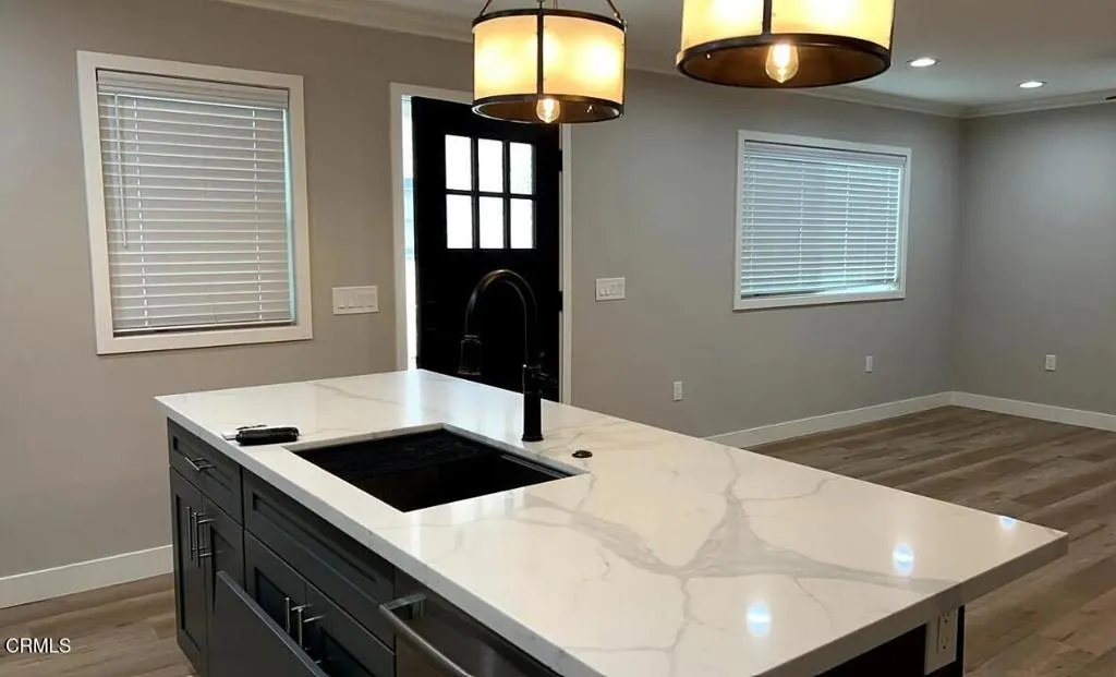 Living Area - 137 N. Oak