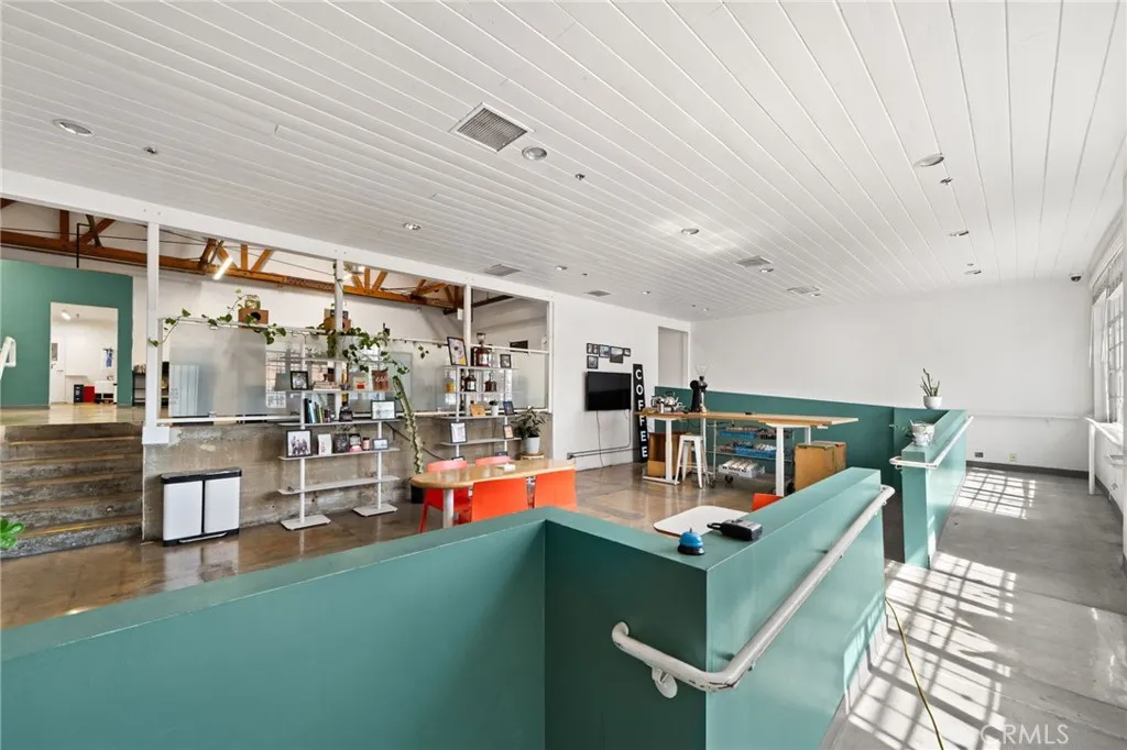 4609 Hampton, Vernon, California 91011 — photo 5