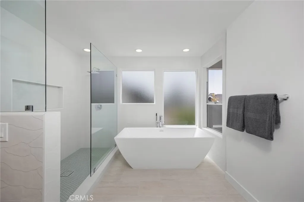 bath soaking tub