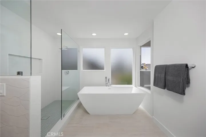 bath soaking tub