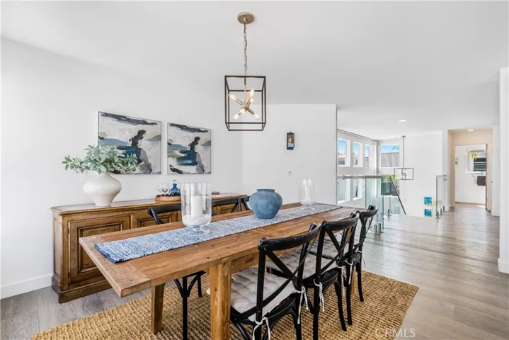 Dining area for 8