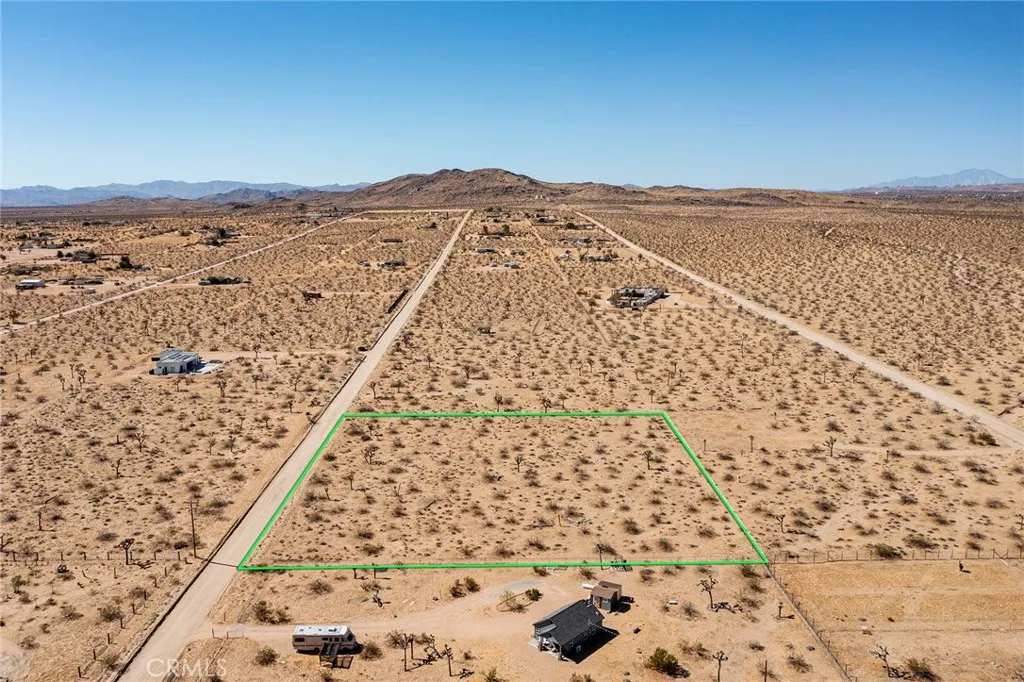 110 Anita, Landers, California 92285 — photo 4