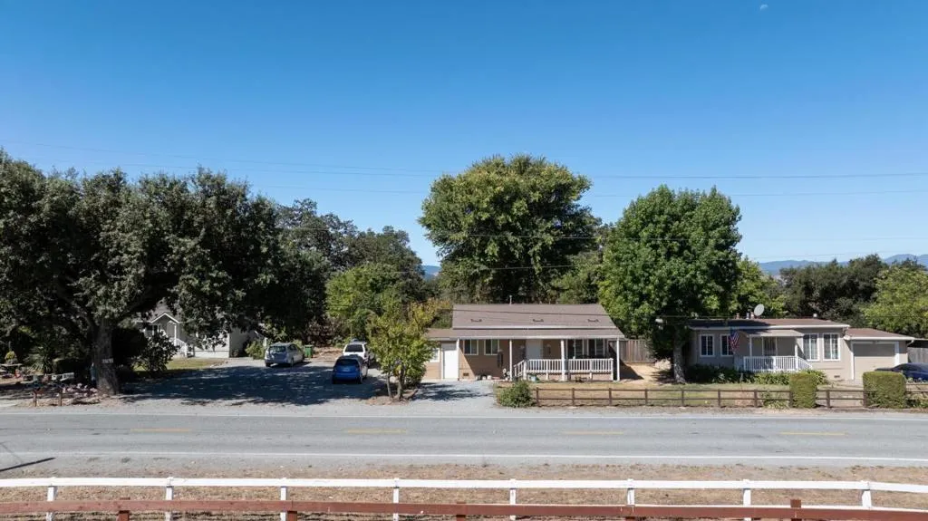 11705 Foothill Avenue, Gilroy, California 95020 — photo 4