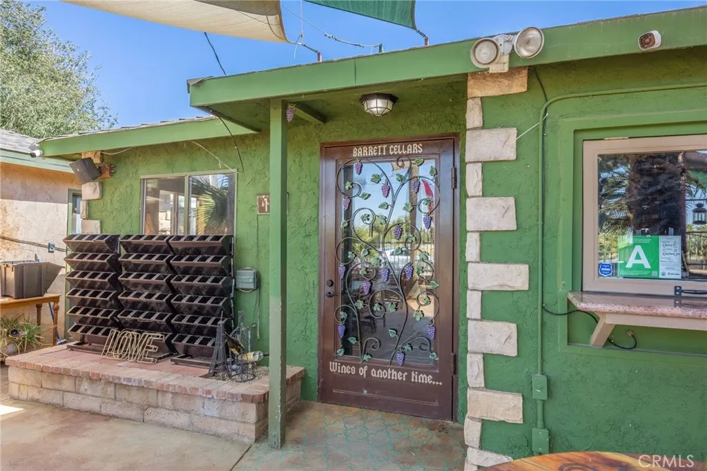 114 W Newgrove, Lancaster, California 93534 — photo 5