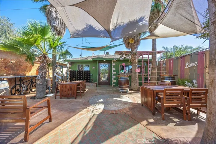114 W Newgrove, Lancaster, California 93534 — photo 4