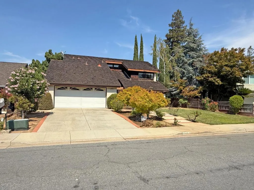 6462 Sproul Ct