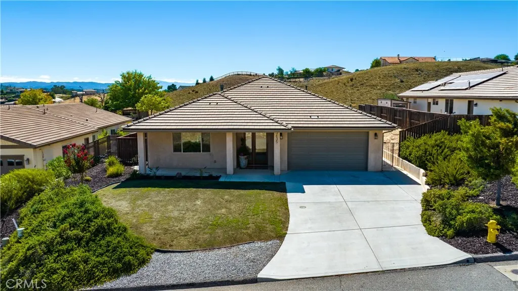 3435 Catalina Pl