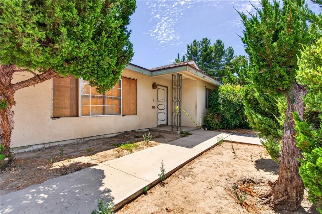 692 S Carmalita, Hemet, California 92543 — photo 4