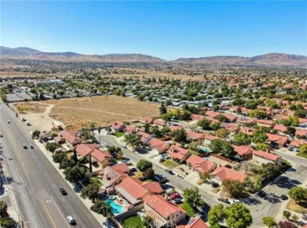 47 Vic Avenue R11, Palmdale, California 93553 — photo 4