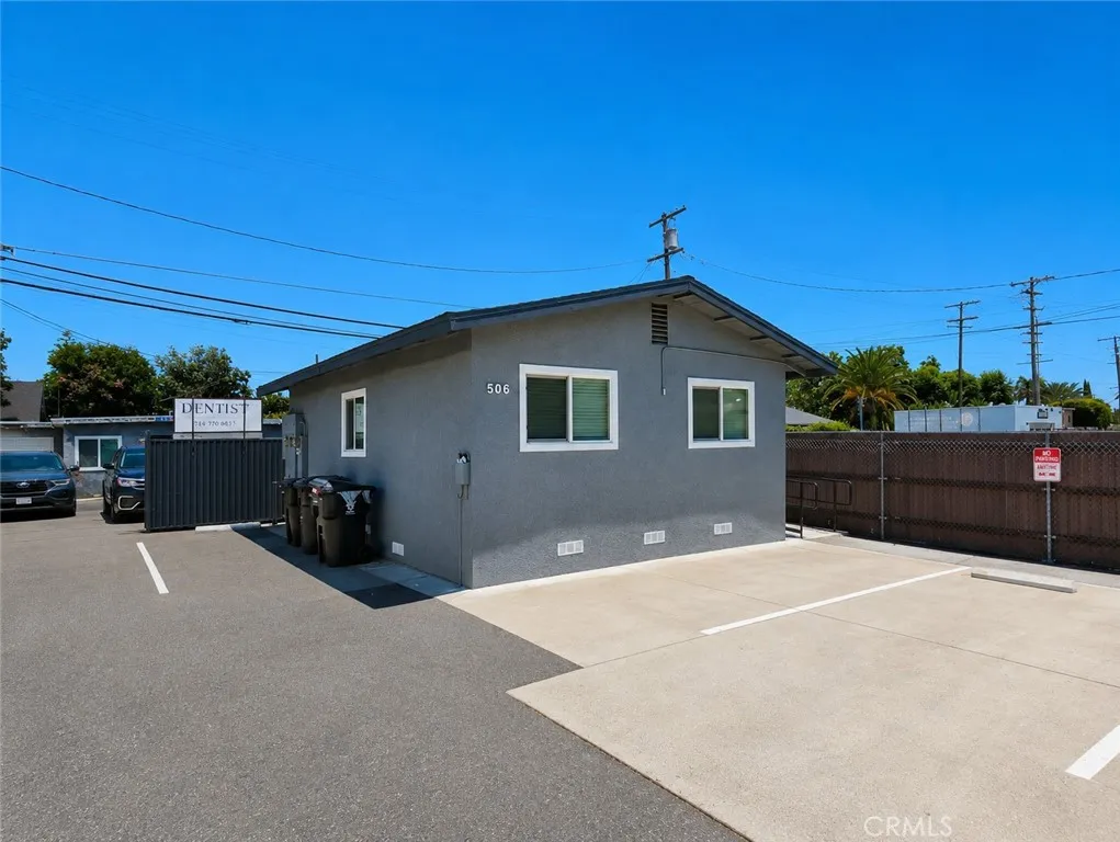 506 S Harbor