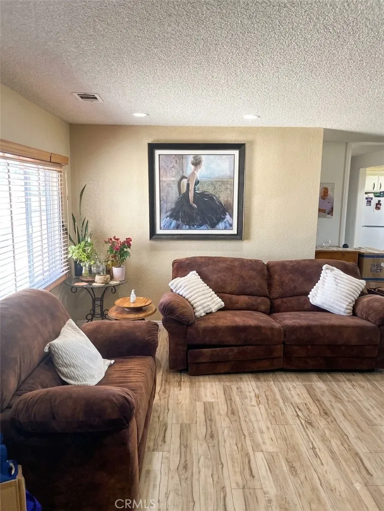15893 Arbury, Hesperia, California 92345 — photo 5