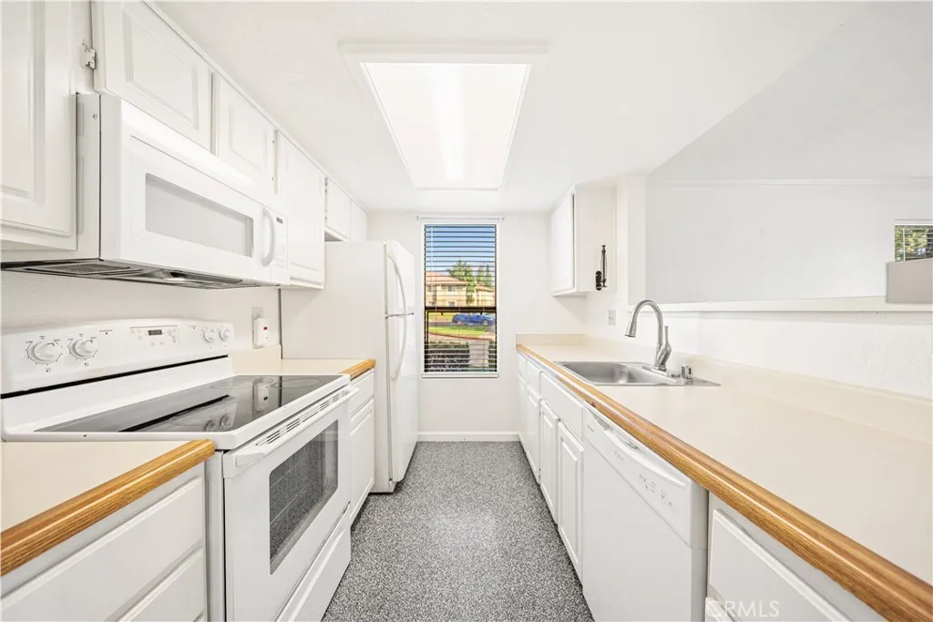 10151 Arrow 71, Rancho Cucamonga, California 91730 — photo 4