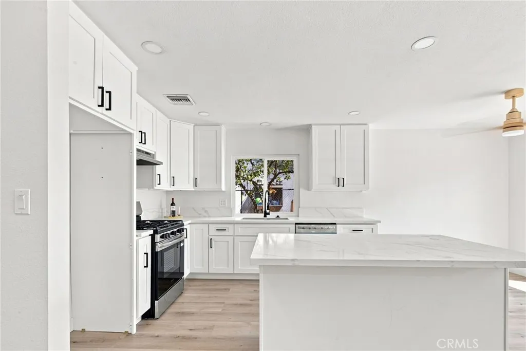 1626 Jason Court, Redlands, California 92374 — photo 5