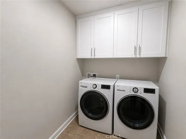 Virtually Staged-no washer and dryer