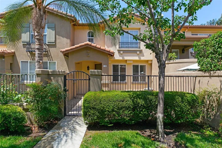 Welcome home to 10 New Market, Irvine, CA 92602