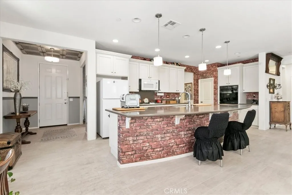 1463 Yarrow, Beaumont, California 92223 — photo 4