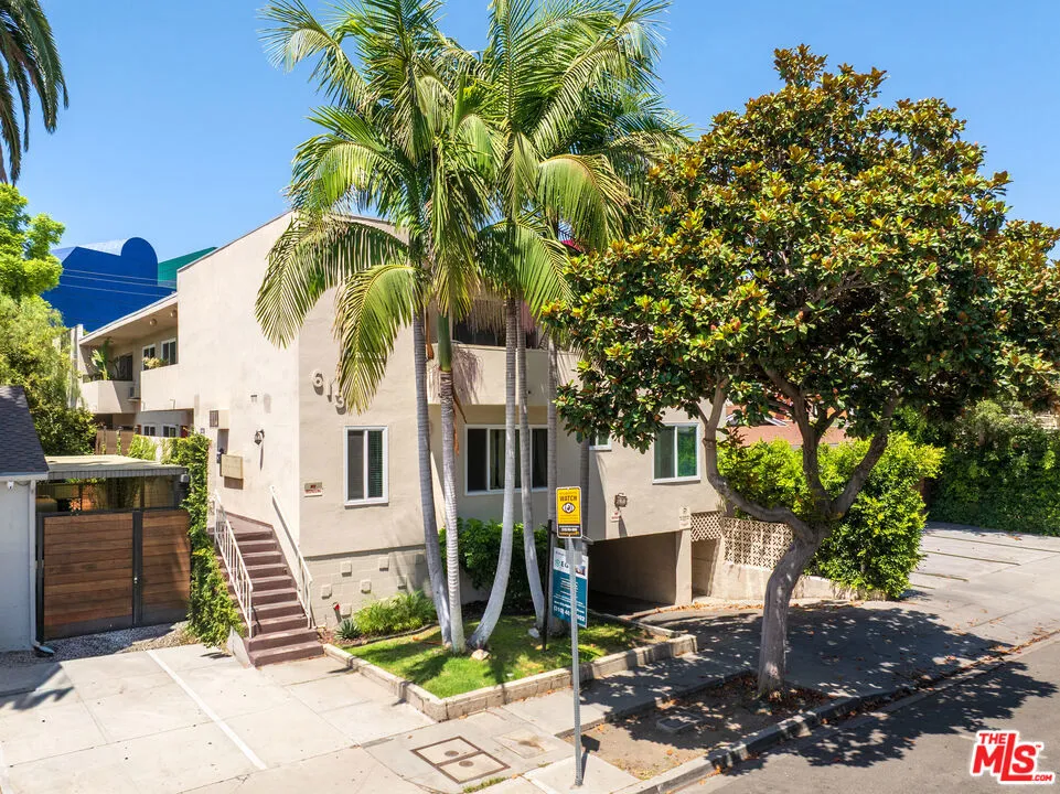 613 Westbourne Dr
